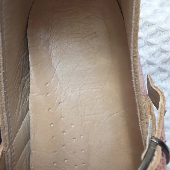 SOLD-Volks Walker Flats - Picture 3 of 7